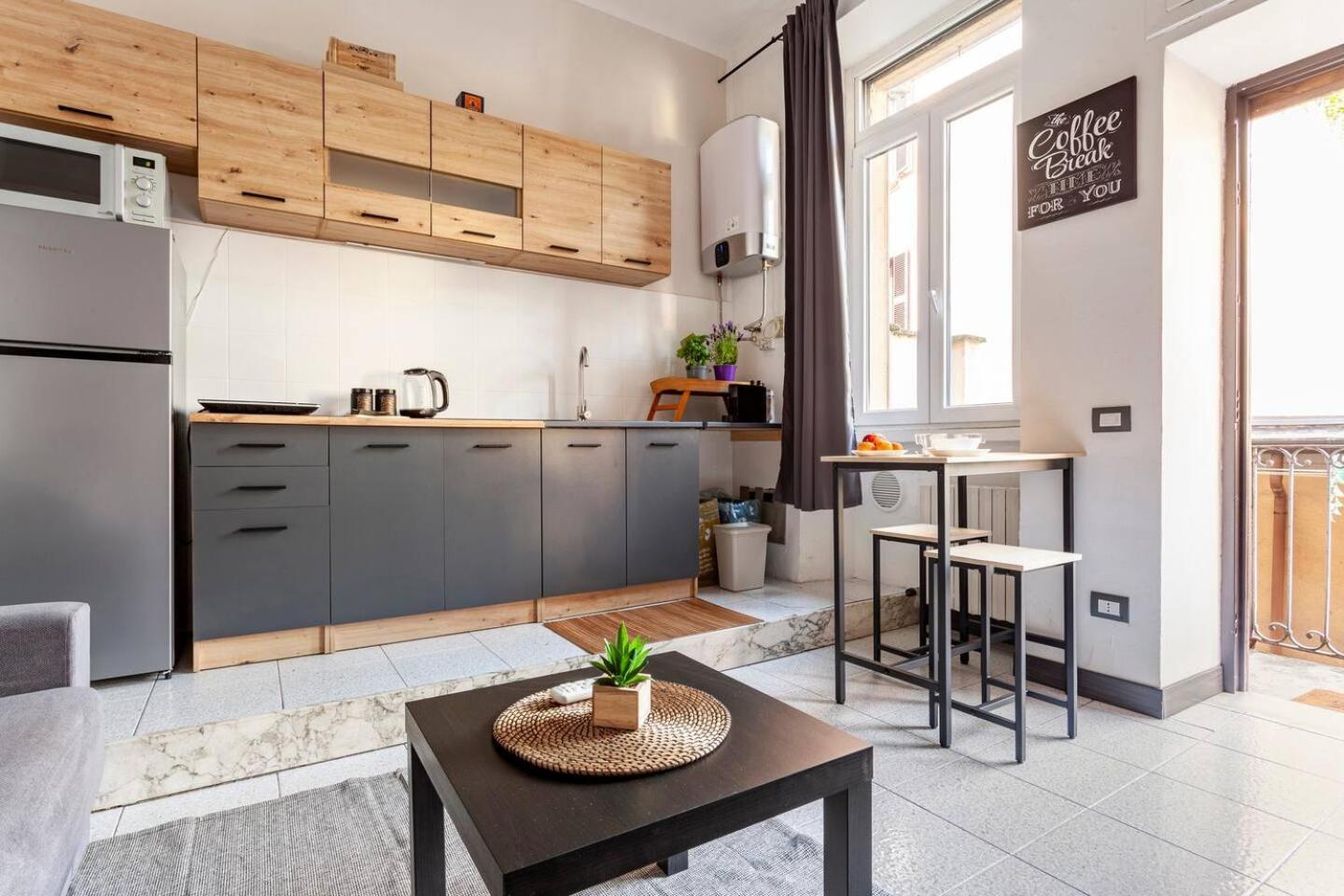 *New Apartment In The Center ミラノ エクステリア 写真